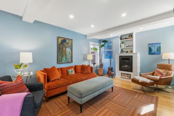 296 Spring Street #3, Portland, ME 04102