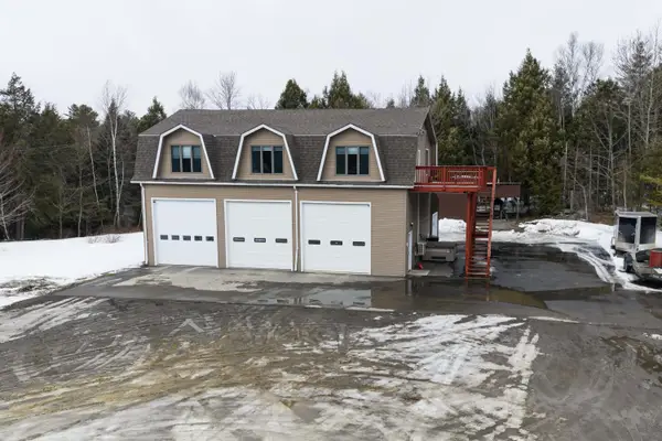 22 Hartshorn Road, Morrill, ME 04952