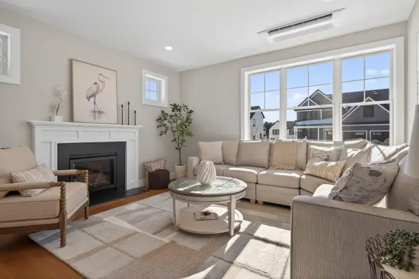 152 Owl's Nest Road, Portland, ME 04102