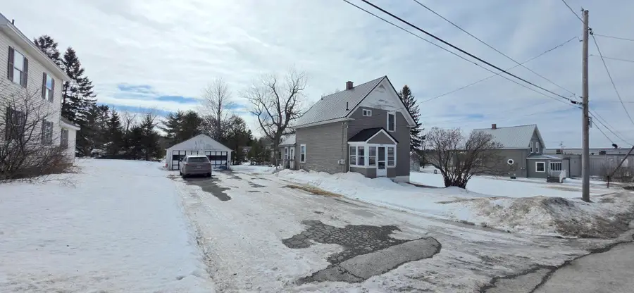14 Pleasant Street, Presque Isle, ME 04769 - #3