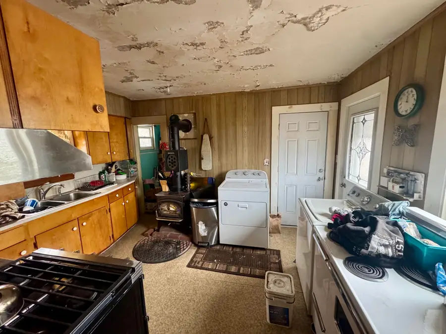 21 Park Street, South Paris, ME 04281 - #2