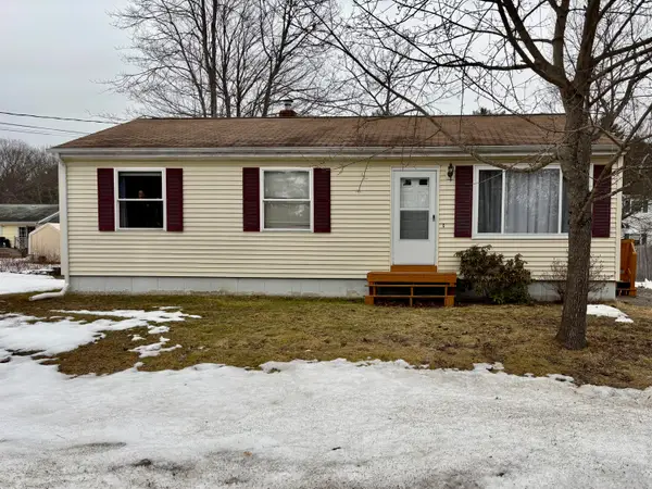 15 Roslin Avenue, Lewiston, ME 04240