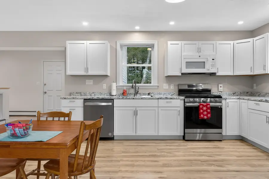 66 Mallett Drive, Topsham, ME 04086 - #3