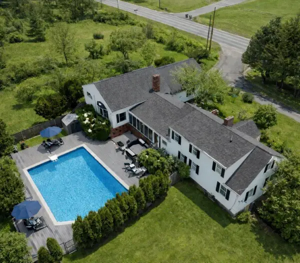 2897 Route 2, Hermon, ME 04401