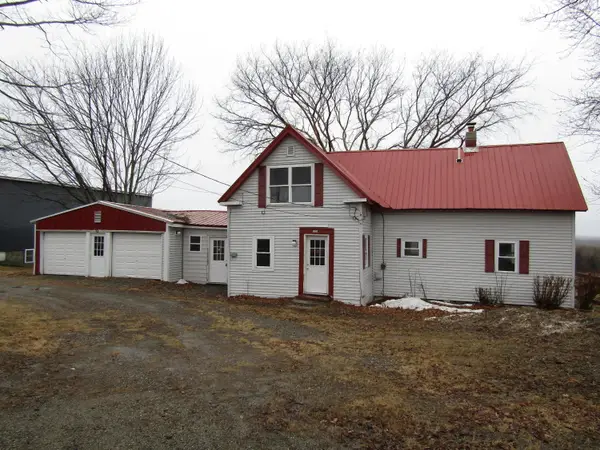 535 Enfield Road, Lincoln, ME 04457