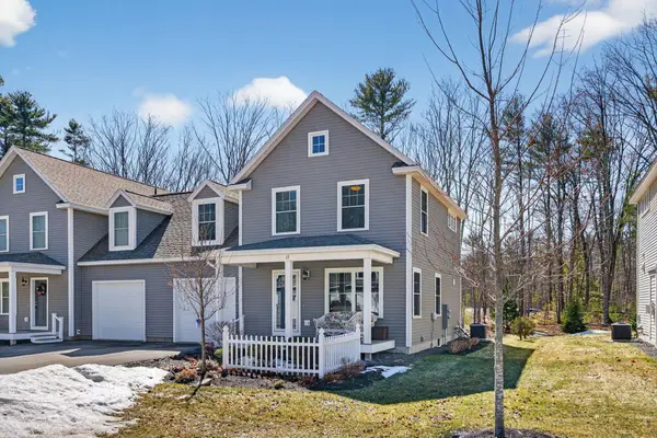 17 Webhannet Place #11, Kennebunk, ME 04043