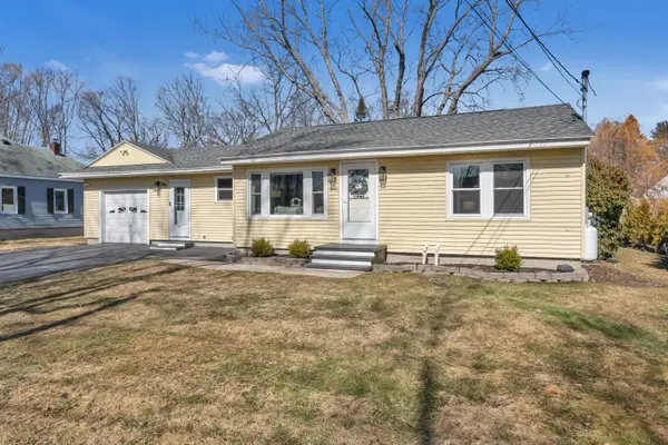 15 Brewster Street, Portland, ME 04103