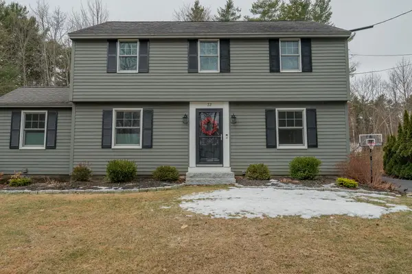 32 Pleasant Hill Road, Falmouth, ME 04105