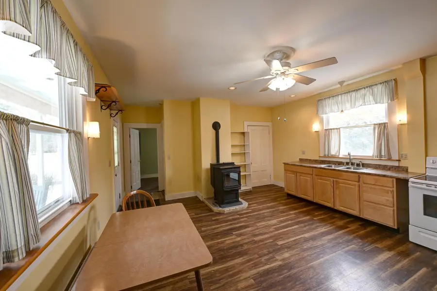 34 Pleasant Street, Houlton, ME 04730 - #3