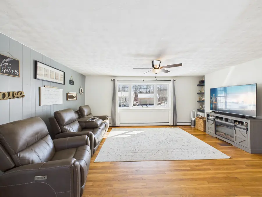 18 Booker Street, Thomaston, ME 04861 - #2