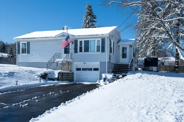 387 Central Avenue, Lewiston, ME 04240