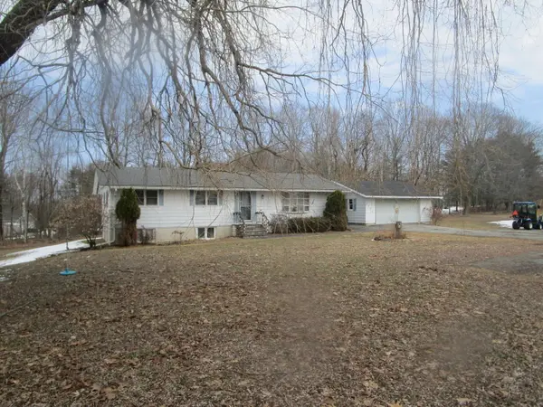 2371 Union Street, Hermon, ME 04401