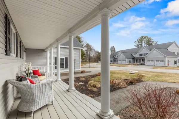 23 Chamberlain Way #23, Kennebunk, ME 04043