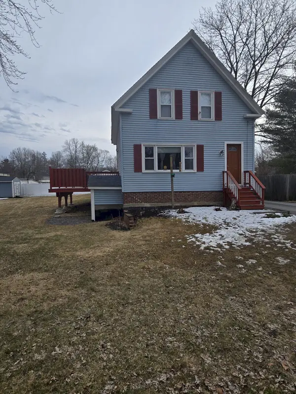 10 Miller Street, Benton, ME 04901