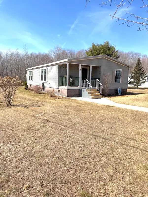 98 Pleasant Hill Road, Limerick, ME 04048