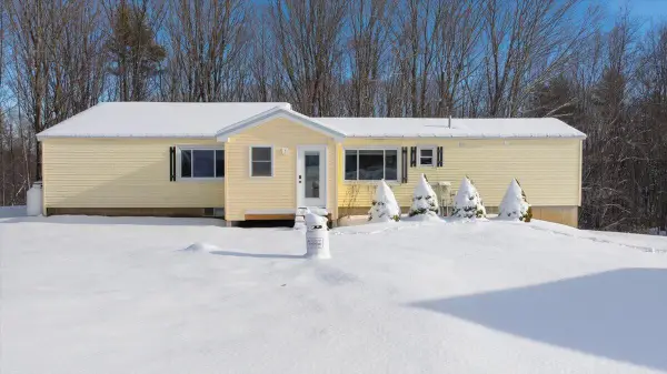 51 N Reynolds Road, Winslow, ME 04901