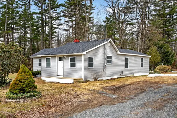 548 North Road, Mount Vernon, ME 04352