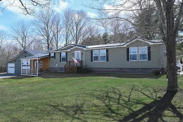 223 North Road, Dixmont, ME 04932