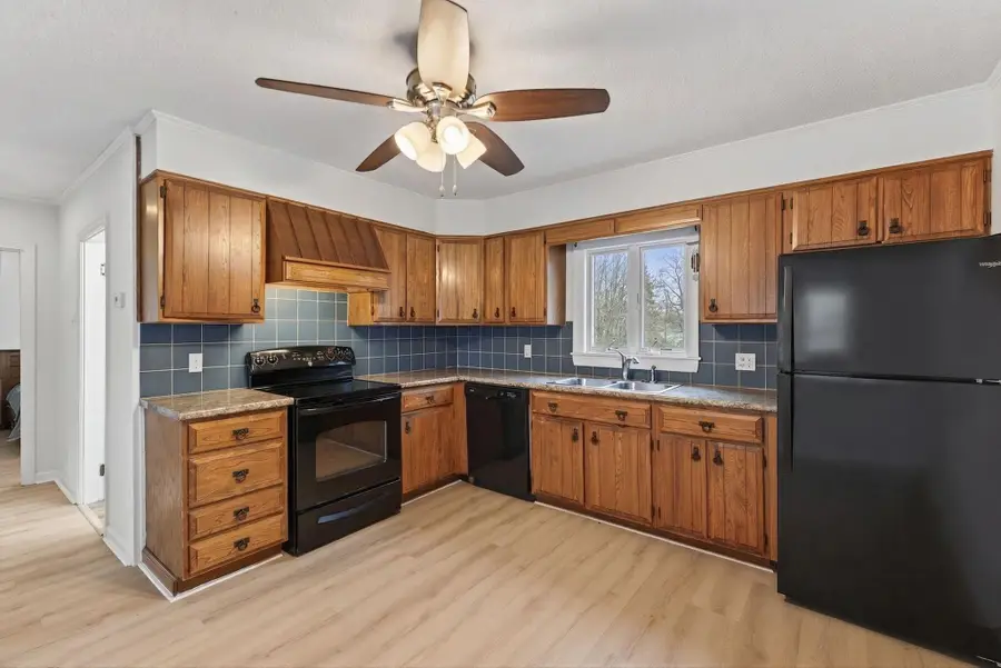 75 Summit Avenue, Lewiston, ME 04240 - #3