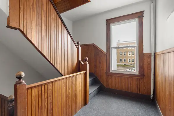 89 Walnut Street, Lewiston, ME 04240