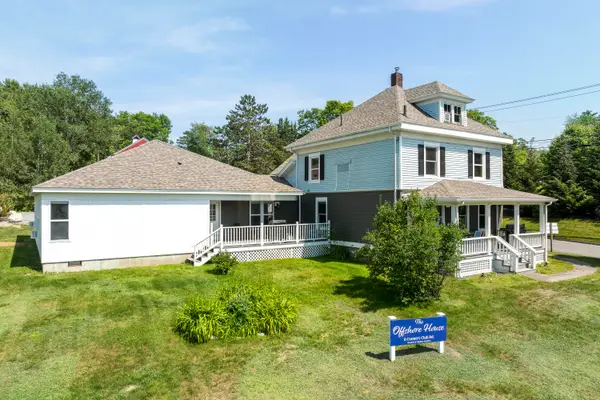 8 Country Club Road, Boothbay, ME 04537