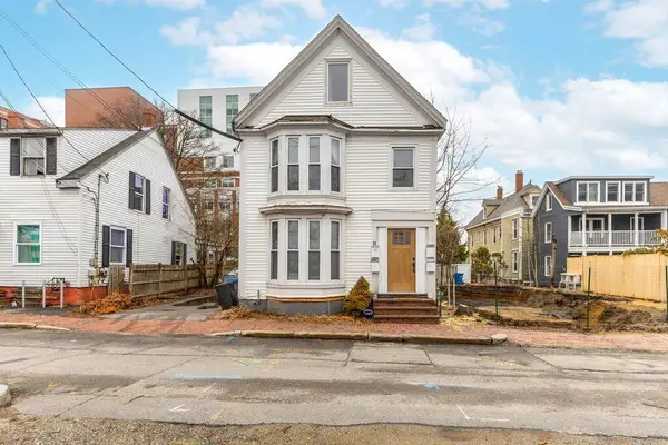 11 Russell Street, Portland, ME 04102