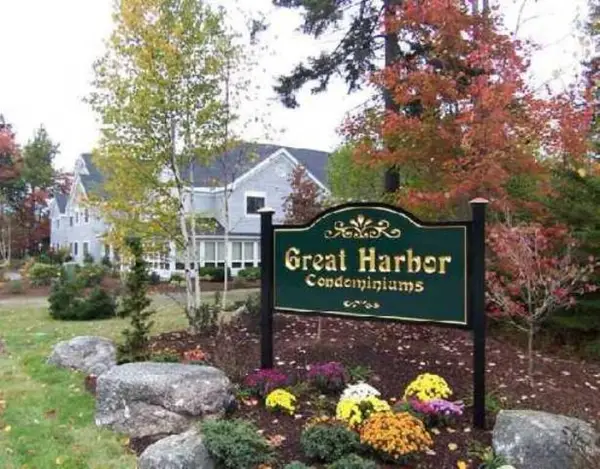 79 E Ridge Road #211, Southwest Harbor, ME 04679