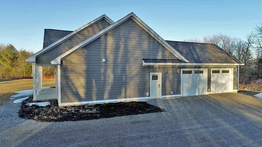 3 Lilac Lane, Houlton, ME 04730 - #2