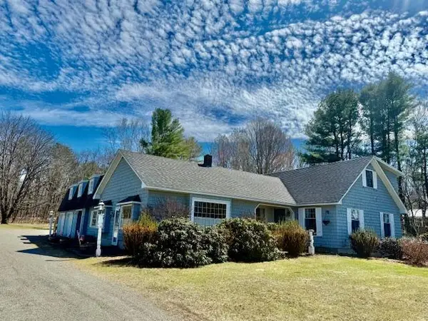 14 Lakeshore Drive, Belgrade, ME 04917