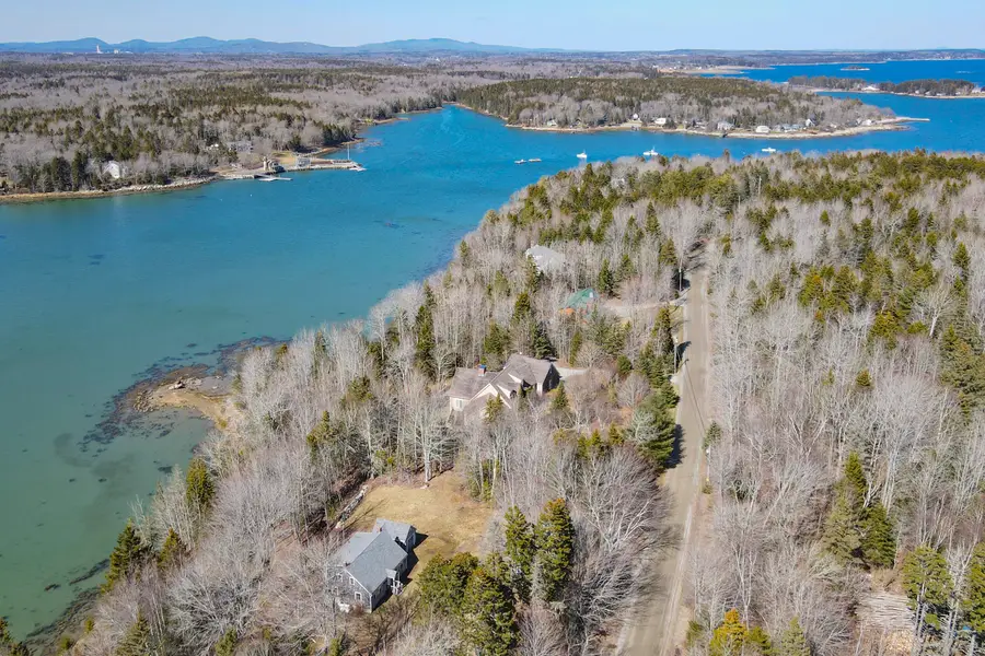 519 Island Avenue, Spruce Head, ME 04859 - #2