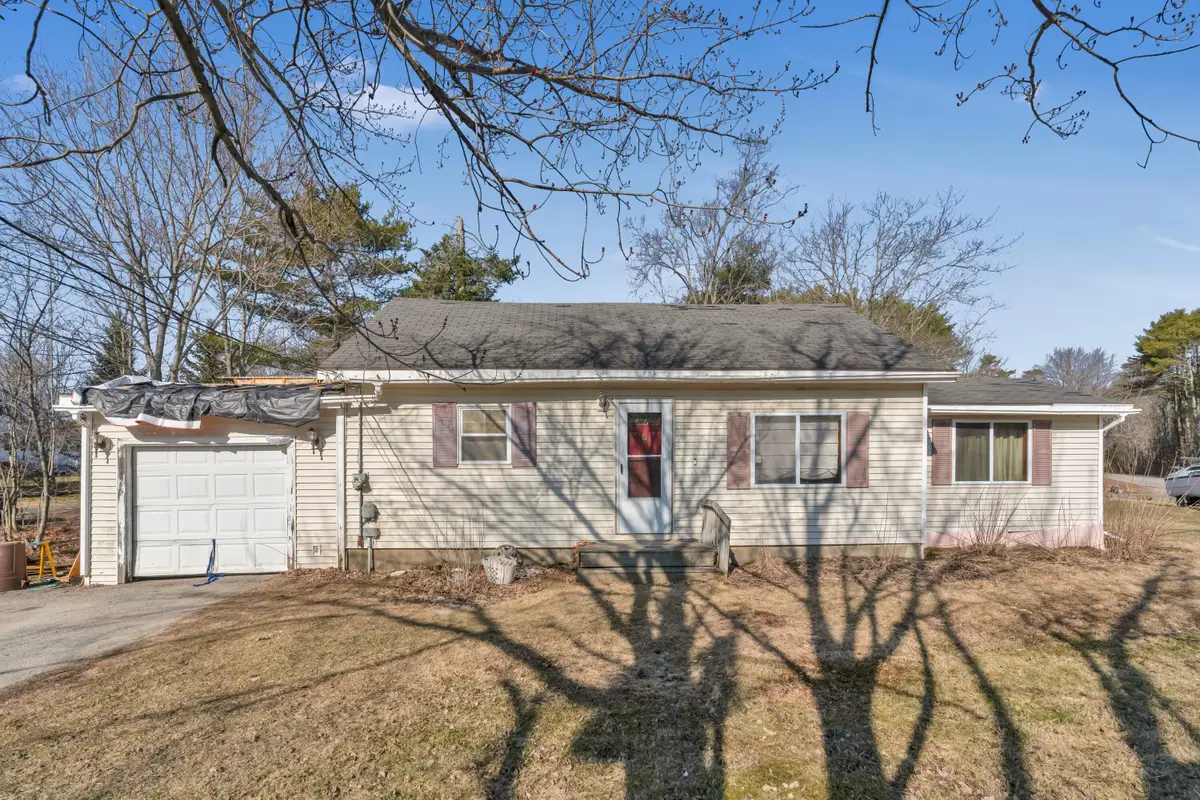 408 Gray Road, Falmouth, ME 04105 - #1