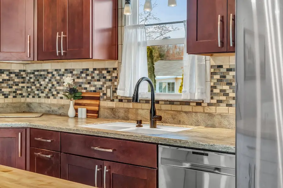 66 Lucille Street, Auburn, ME 04210 - #3