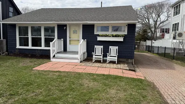 328 Ocean Avenue, Wells, ME 04090