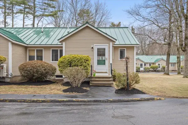 9 Settlers Court #9, Windham, ME 04062