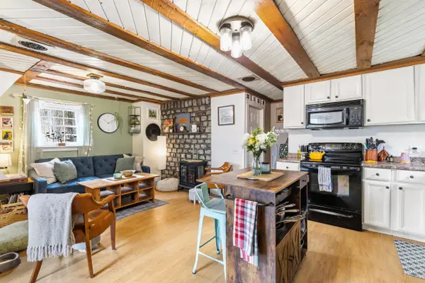 67 Western Avenue, Auburn, ME 04210