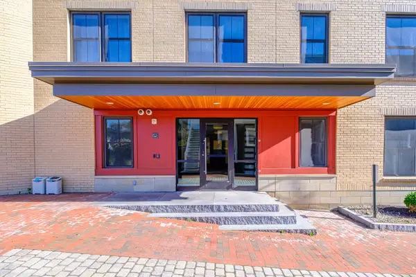 25 High Street #214, Portland, ME 04101