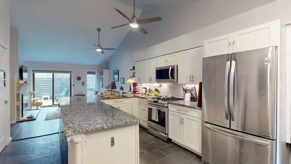 10 Hubbard Farms Road #7, Orono, ME 04473