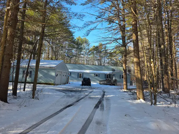 519 King Street, Oxford, ME 04270