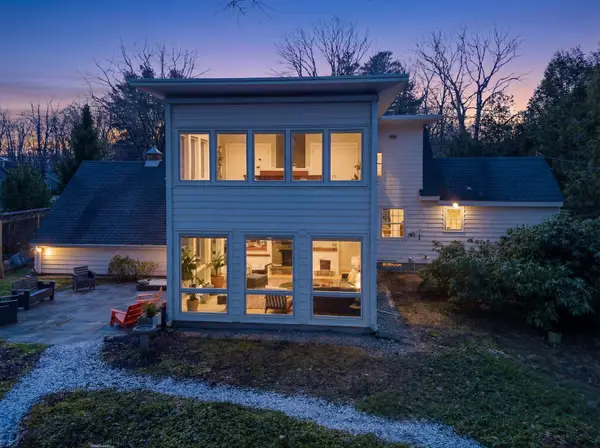 21 Johnson Road, Falmouth, ME 04105
