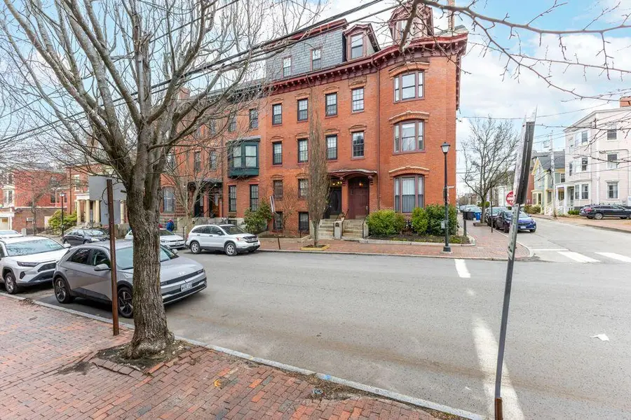 22 Pine Street #4, Portland, ME 04102 - #2