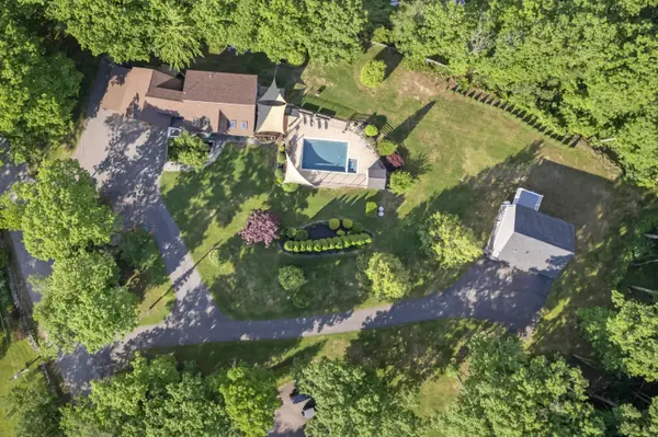 56 Old Kings Highway, Ogunquit, ME 03907