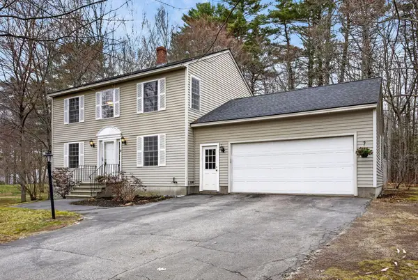 6 Regal Pines Drive, Scarborough, ME 04074