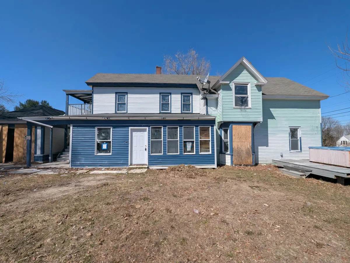 113 7th Street, Auburn, ME 04210 - #1