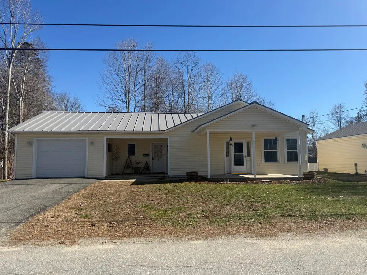 39 E Leavitt Street, Skowhegan, ME 04976 - #1