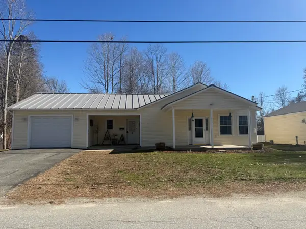 39 E Leavitt Street, Skowhegan, ME 04976
