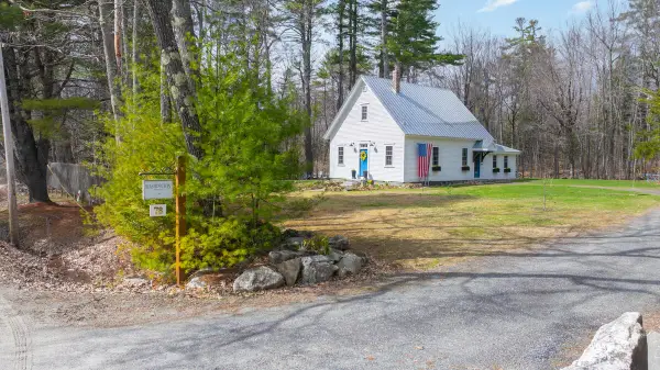78 Collins Road, Manchester, ME 04351