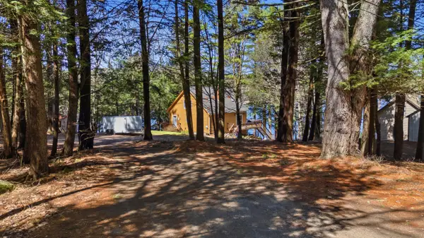 19 Rocky Point Road, Monmouth, ME 04259