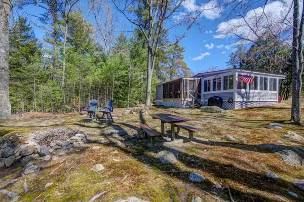 961 N High Street, Bridgton, ME 04009