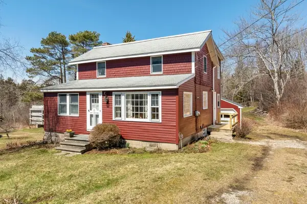 9 Cosy Harbor Road, Southport, ME 04576