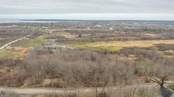 14 W Meadow Road, Rockland, ME 04841